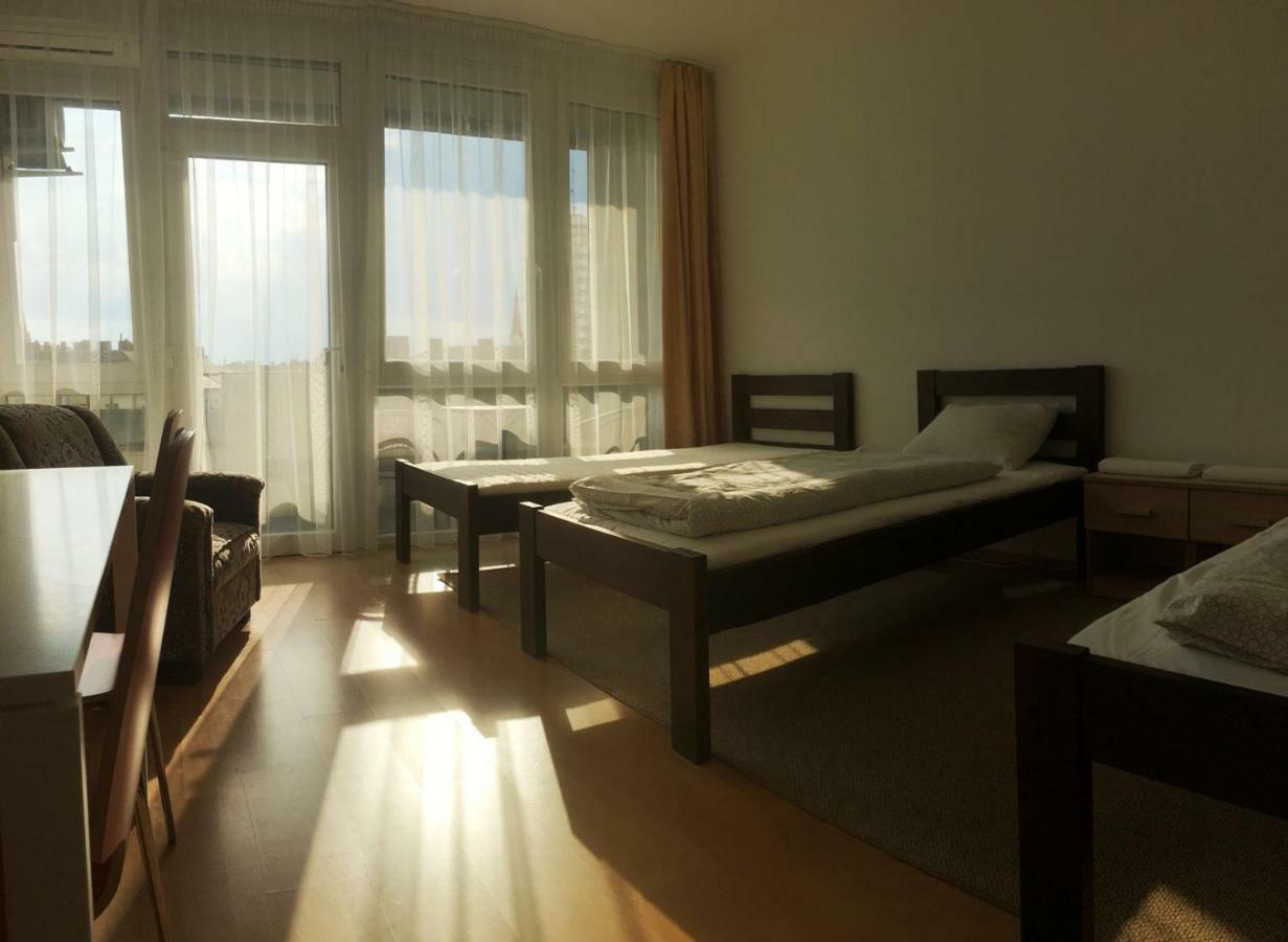 Szelestey Utcai Apartman سزومباثيلي المظهر الخارجي الصورة
